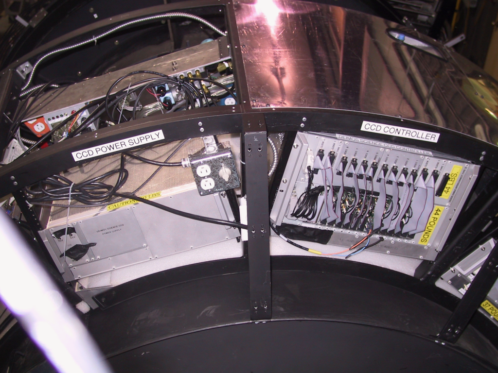 image of DEIMOS CCD controller chassis and power supply in DEIMOS electronics ring